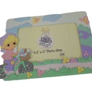 New Precious Moments vinyl photo frame 4.5" x 3"